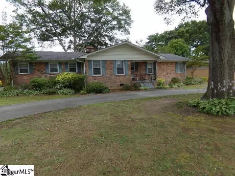 202 Monaghan Ave, Greenville, SC 29617