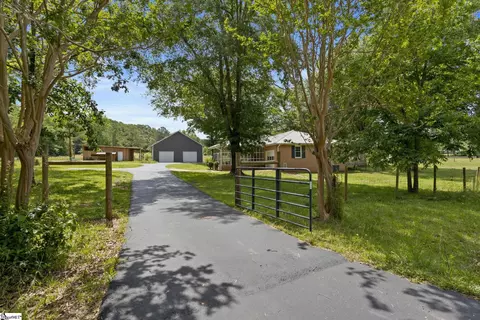 8974 Highway 76 W, Laurens, SC 29360