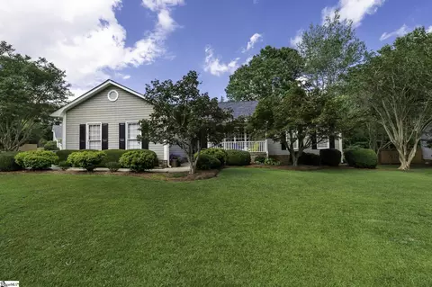 8 Mcbee Chapel Rd, Mauldin, SC 29662