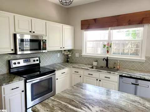 105 Cotter Ln, Greer, SC 29650 photo 8