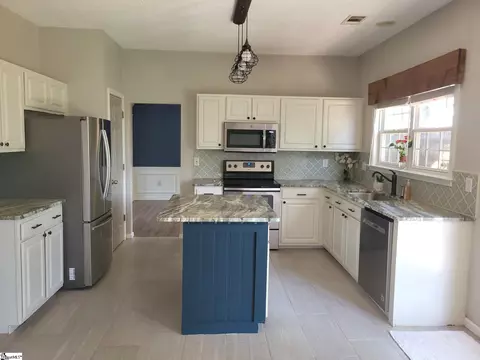 105 Cotter Ln, Greer, SC 29650 photo 7