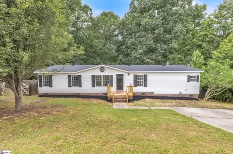 409 Walnut Crest Ct, Fountain Inn, SC 29644