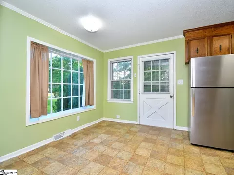 16 E Summit Dr, Ware Shoals, SC 29692 photo 10
