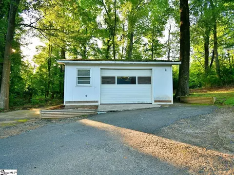 16 E Summit Dr, Ware Shoals, SC 29692 photo 20