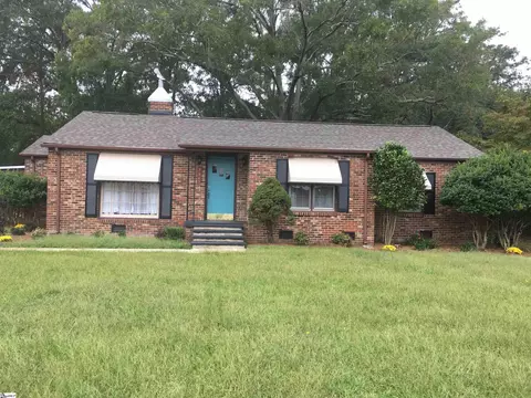 7847 White Horse Rd, Greenville, SC 29611