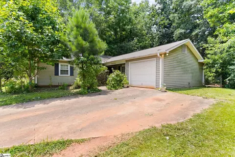 217 Hunters Trl, Greenville, SC 29615