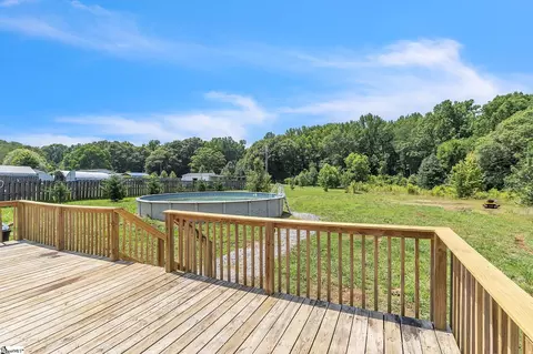 122 Harper St, Williamston, SC 29697 photo 4