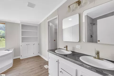 122 Harper St, Williamston, SC 29697 photo 8
