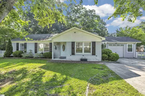 205 Osmond Dr, Taylors, SC 29687