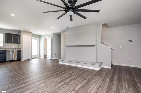 228 Ralston Rd, Greer, SC 29651 photo 4