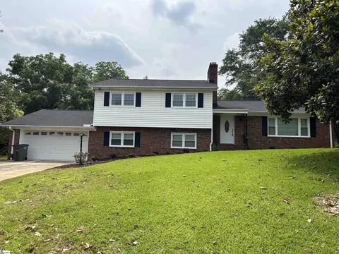 12 Sandown Ln, Greenville, SC 29615