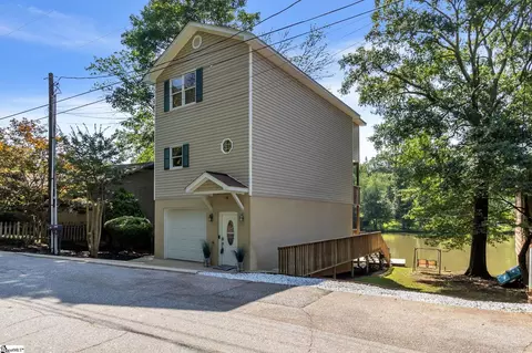 113 Club Cir, Greenville, SC 29611