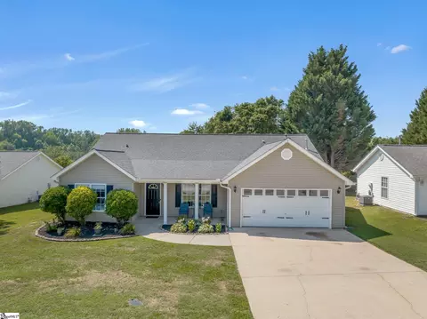 16 Fishing Run Ct, Taylors, SC 29687