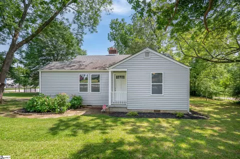 128 S Estate Dr, Greenville, SC 29605