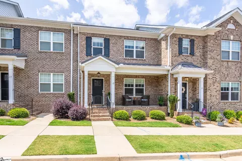 19 Peckham St, Greenville, SC 29607