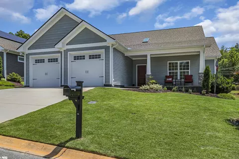 6 Trails Edge Ct, Greenville, SC 29617