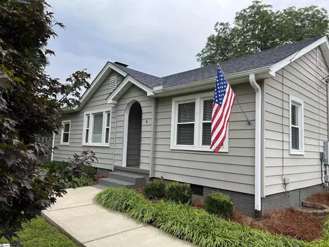 8 Linnet Dr, Greenville, SC 29609