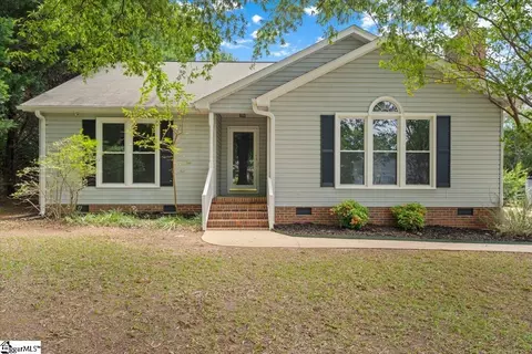 124 Fairview Pl, Greer, SC 29651