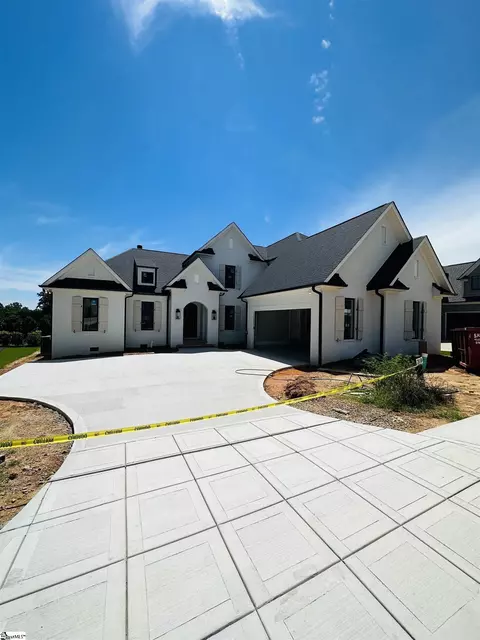 119 Chestnut Pond Ln, Simpsonville, SC 29681