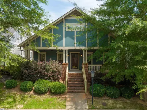 8 Maitland Dr, Greenville, SC 29617