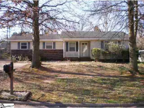 308 W Yellow Wood Dr, Simpsonville, SC 29680