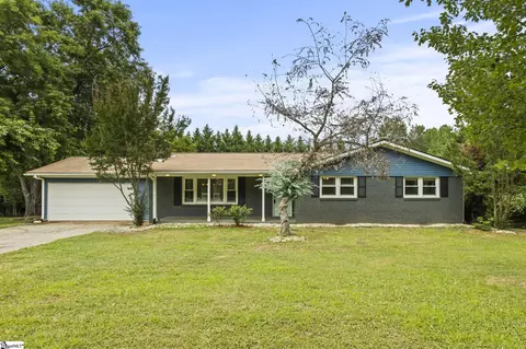 962 River Rd, Greer, SC 29651