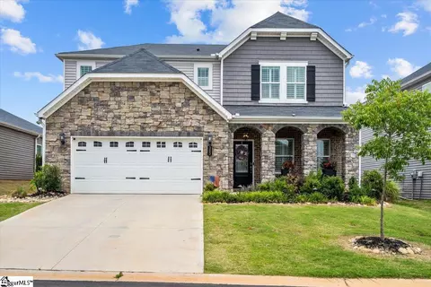 383 Pewter Cir, Simpsonville, SC 29680