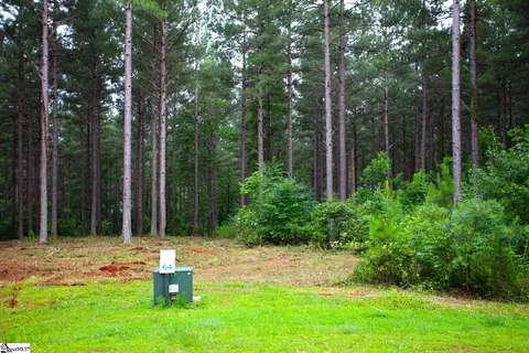 64 High Pines Dr, Salem, SC 29676