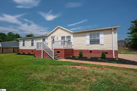 112 Old Homestead Rd, Greenville, SC 29617