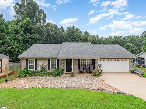 146 Fernwood Dr, Greer, SC 29651