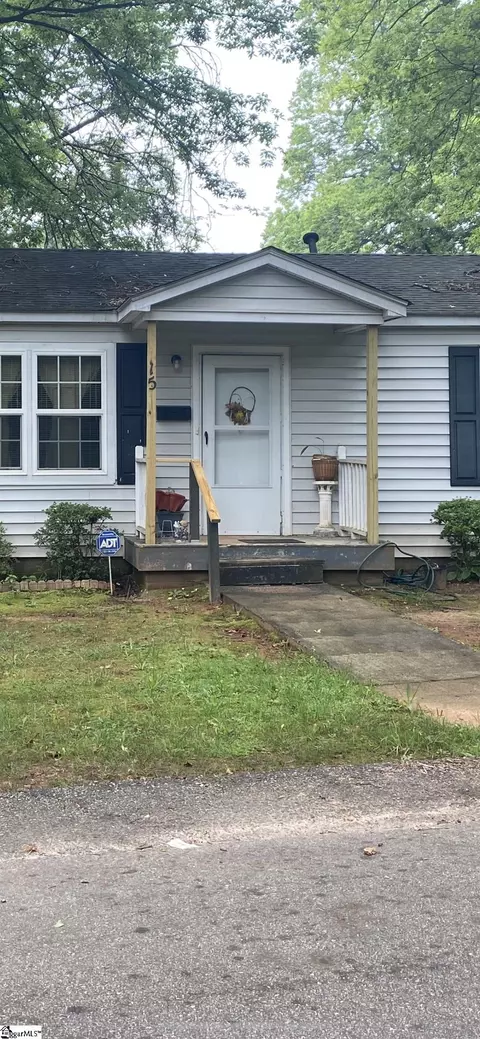 15 Bagwell Cir, Greenville, SC 29605