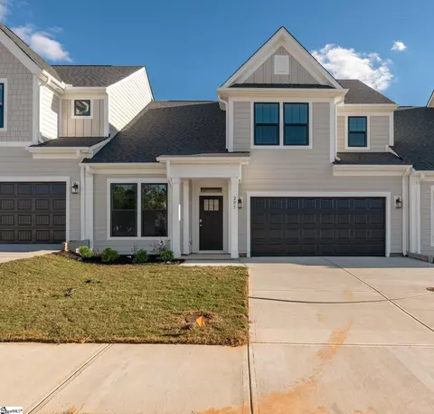 205 Ash Pond Ln, Simpsonville, SC 29681