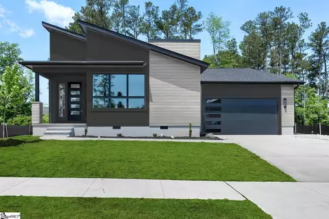 40 Village Crest Dr, Greenville, SC 29607
