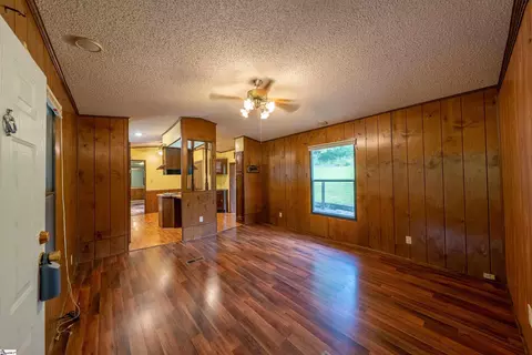 312 Catawba Dr, Easley, SC 29640 photo 7