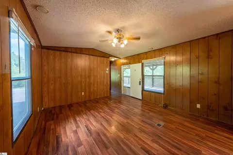 312 Catawba Dr, Easley, SC 29640 photo 8