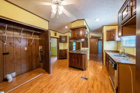 312 Catawba Dr, Easley, SC 29640 photo 6