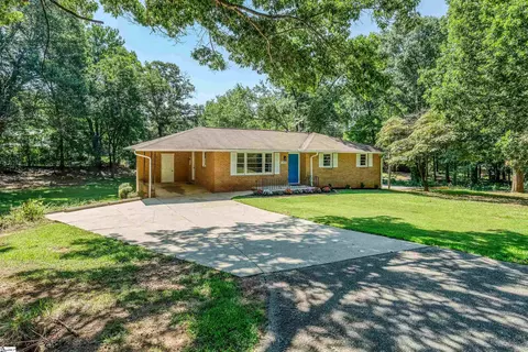208 Cherry Ln, Greer, SC 29651