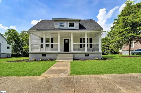 604 Jefferson St, Clinton, SC 29325