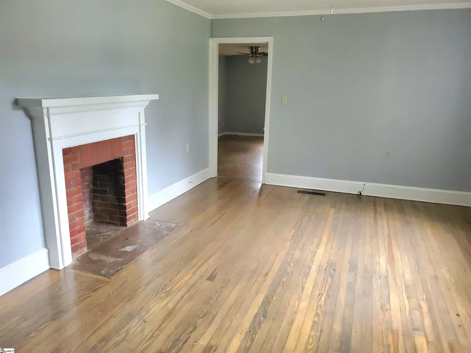 206 E Standing Springs Rd, Simpsonville, SC 29680 36 Photos Movoto