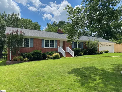 100 Cherokee Dr, Greenville, SC 29615