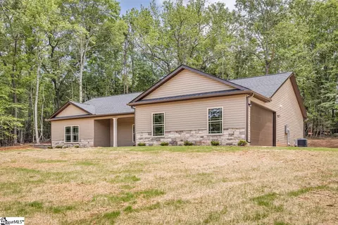 107 Angler Dr, Laurens, SC 29360