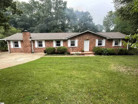 20 Vickilyn Ct, Greenville, SC 29611