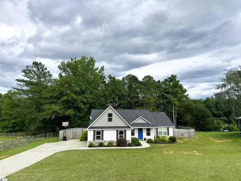 236 Redcoat Ct, Simpsonville, SC 29680