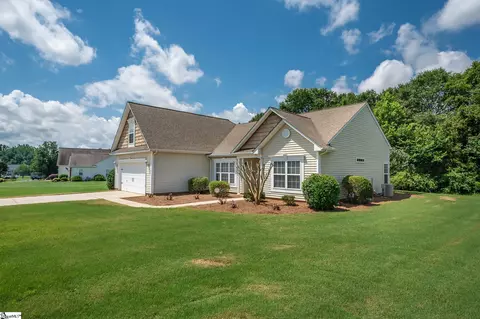 746 Golden Tanager Ct, Greer, SC 29651
