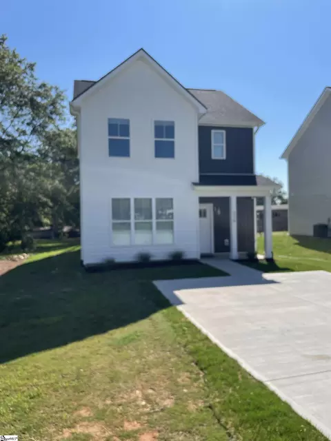 230 Lincoln Dr, Taylors, SC 29687