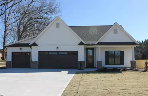38 A Dendy St, Pelzer, SC 29669
