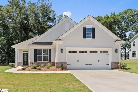724 Oak Hill Ln, Belton, SC 29627