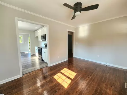 602 W D Ave, Easley, SC 29640 photo 9