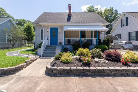 48 Hutchins St, Greenville, SC 29605