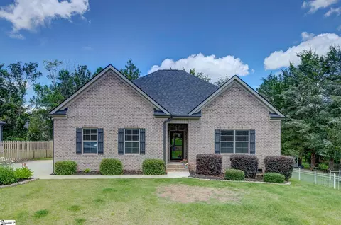 215 Scalybark Rd, Greenville, SC 29617